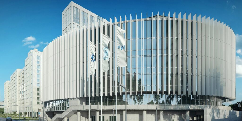 Для «Динамо» возвели волейбольную арену-трансформер